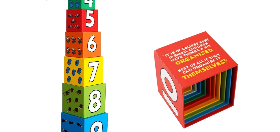 stacking cubes toy